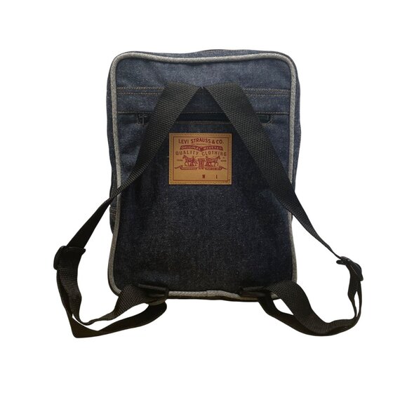 Levis Women’s Blue Denim With Suzan Briganti Inner Print Lining Backpack Sz M - Picture 3 of 13